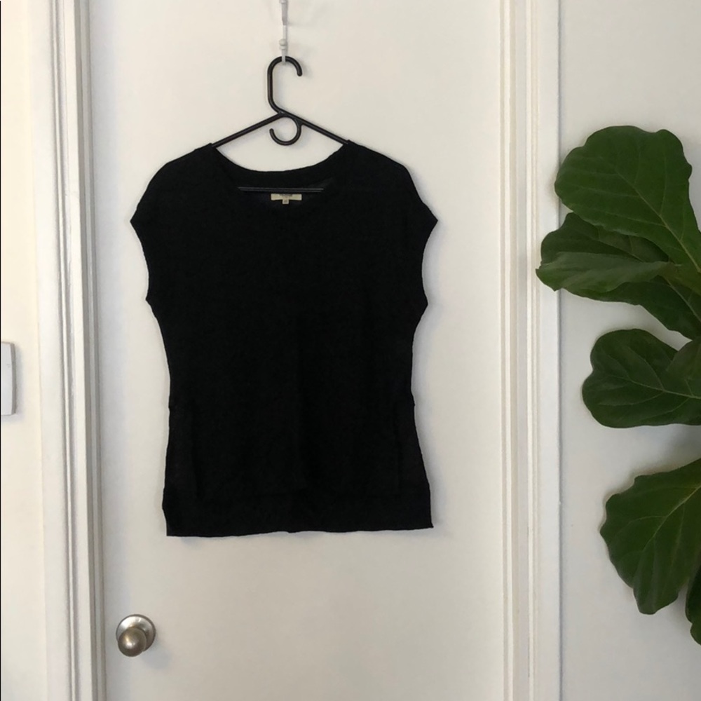Black Short-Sleeved Sweater